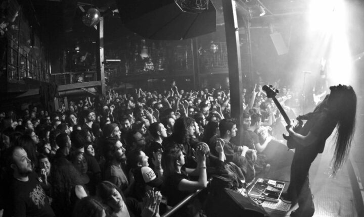 8Ball Club & Live Stage